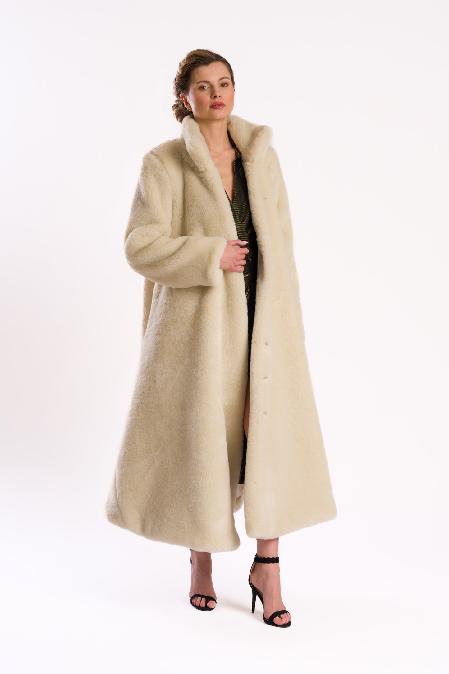 Luxurious Maxi Faux Fur Ecru Coat